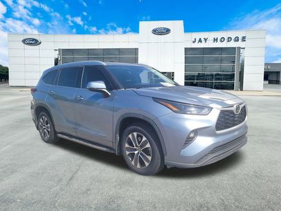 Used 2022 Toyota Highlander XLE