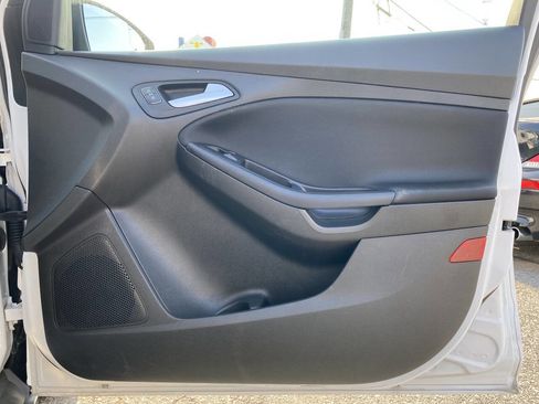 Used 2016 Ford Focus SE image 18