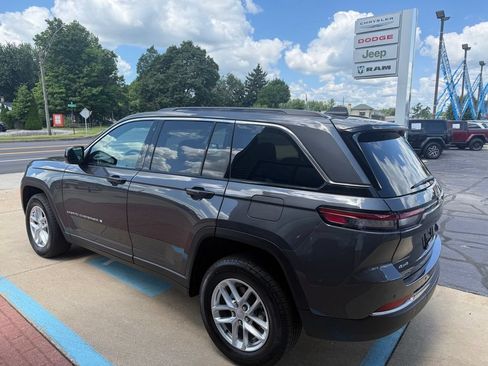 Used 2025 Jeep Grand Cherokee Laredo X w/ Luxury Tech Group I AWD/4WD image 13