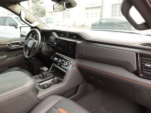 Used 2024 GMC Sierra 1500 AT4 w/ AT4 Premium Package image 39
