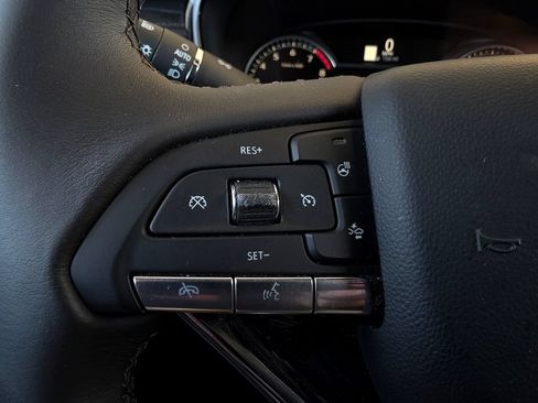 Used 2025 Cadillac XT6 Premium Luxury w/ LPO, Floor Liner Package AWD/4WD image 20