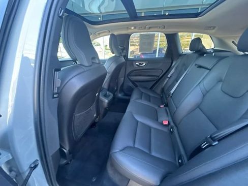 Used 2025 Volvo XC60 B5 Plus AWD/4WD image 17