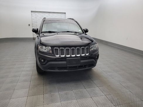 Used 2017 Jeep Compass Latitude FWD image 14
