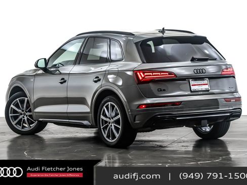 Used 2024 Audi Q5 e Prestige w/ Prestige Package image 12