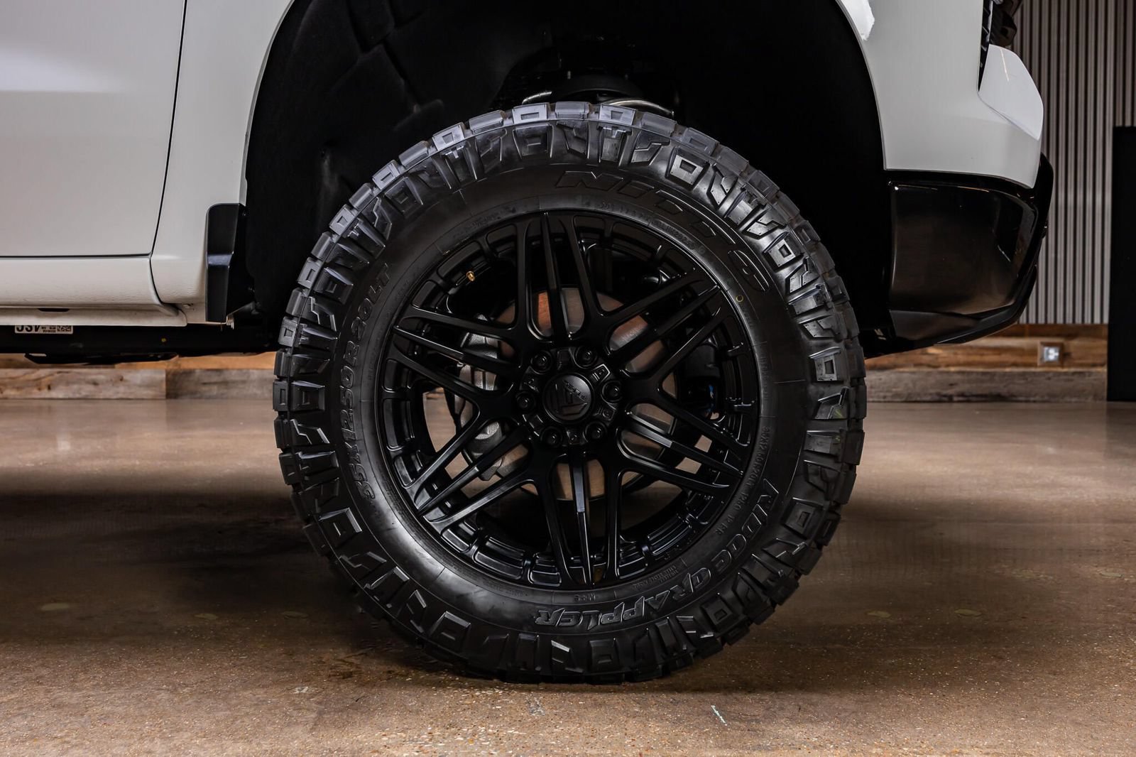 Used 2026 Chevrolet Silverado 1500 LT Trail Boss w/ LT Trail Boss Premium Package AWD/4WD image 12