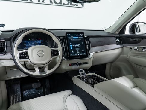 New 2026 Volvo XC90 B6 Ultra w/ Protection Package image 16