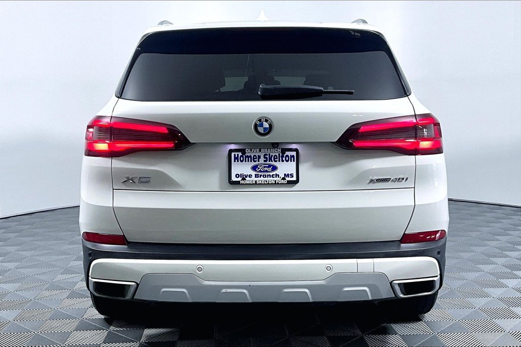 Used 2022 BMW X5 xDrive40i w/ Premium Package AWD/4WD image 4
