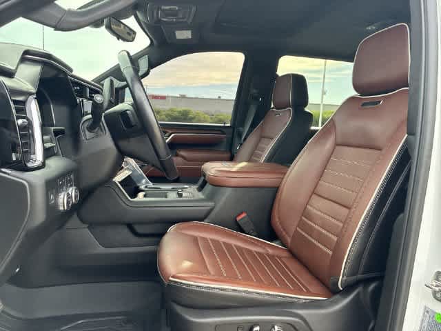 Used 2024 GMC Sierra 2500 Denali Ultimate AWD/4WD image 18