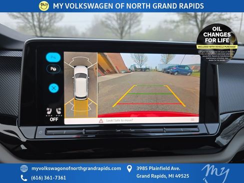 Used 2025 Volkswagen Atlas Cross Sport SEL Premium R-Line AWD/4WD image 22
