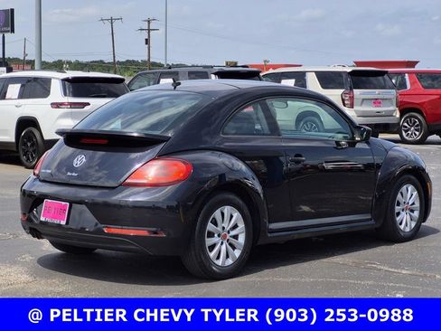 Used 2018 Volkswagen Beetle 2.0T S FWD image 6
