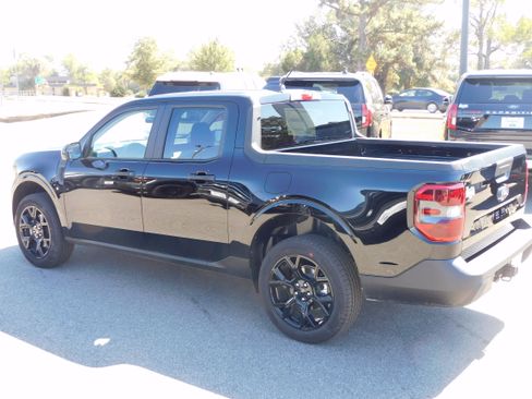 New 2025 Ford Maverick XLT w/ XLT Luxury Package image 7
