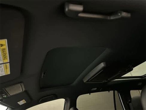 Certified 2022 Honda Pilot Black Edition image 28