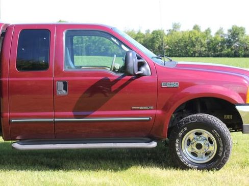 Used 2000 Ford F250 Lariat image 12