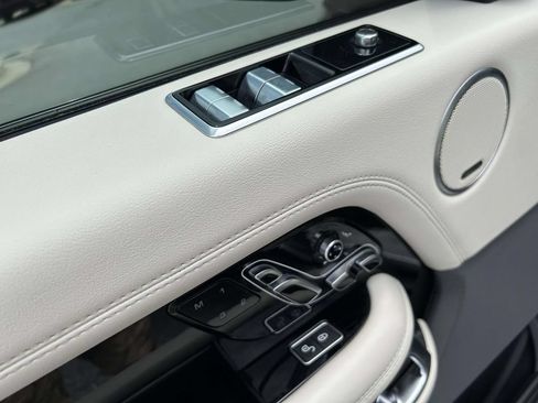 Used 2019 Land Rover Range Rover HSE AWD/4WD image 16