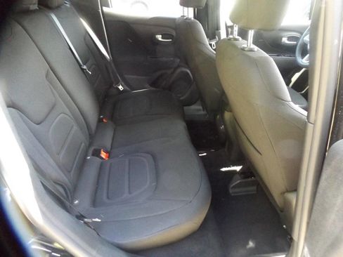 Used 2020 Jeep Renegade Latitude image 16