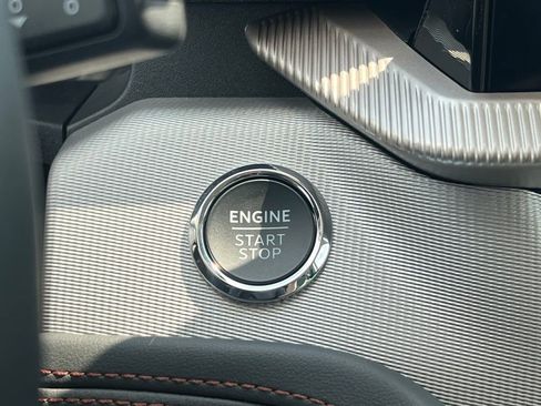 New 2025 Ford Explorer Active w/ Active Comfort Package image 32