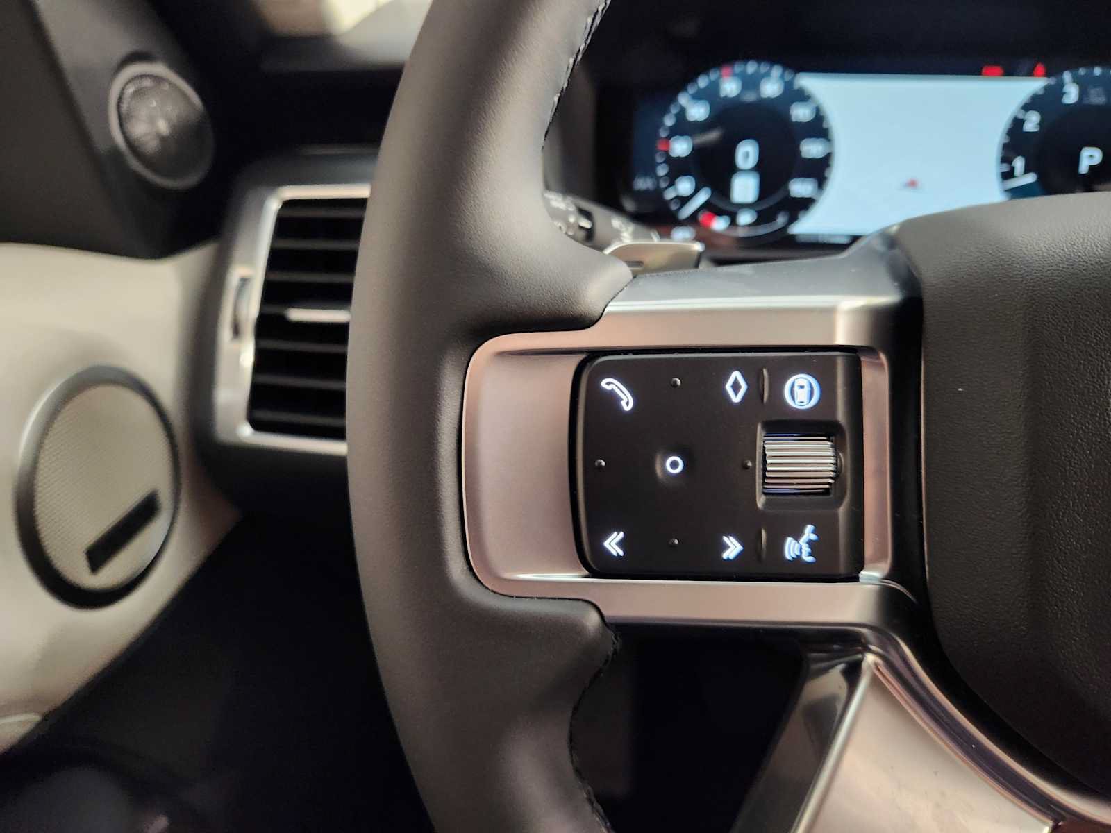 New 2026 Land Rover Discovery S AWD/4WD image 26