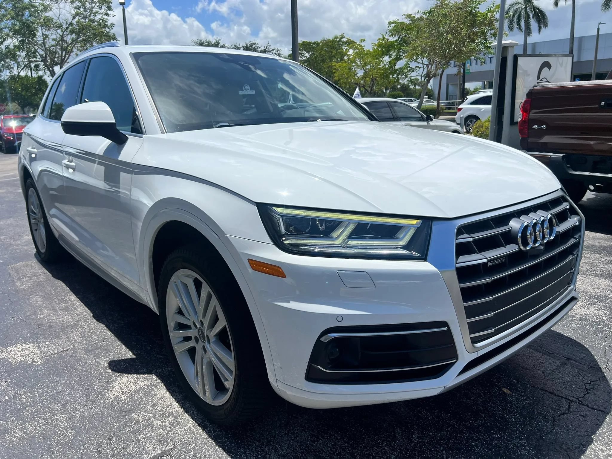 Used 2018 Audi Q5 Prestige w/ Prestige Package AWD/4WD image 3