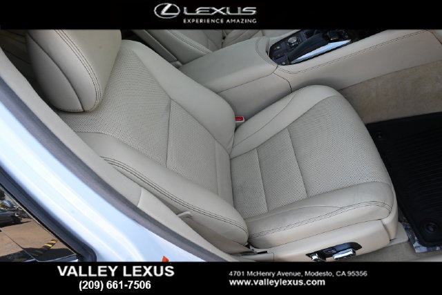 Used 2015 Lexus LS 460 w/ Comfort Package RWD image 20