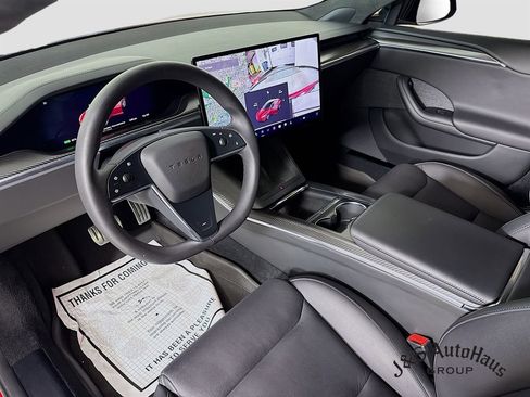 Used 2022 Tesla Model S Plaid image 9