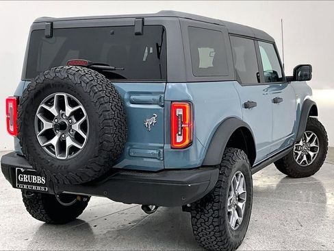 Used 2023 Ford Bronco Badlands image 2