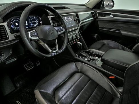 Used 2022 Volkswagen Atlas SEL Premium image 10