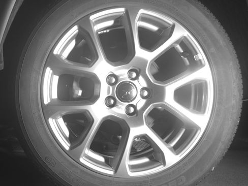 Used 2025 Jeep Compass Limited image 14