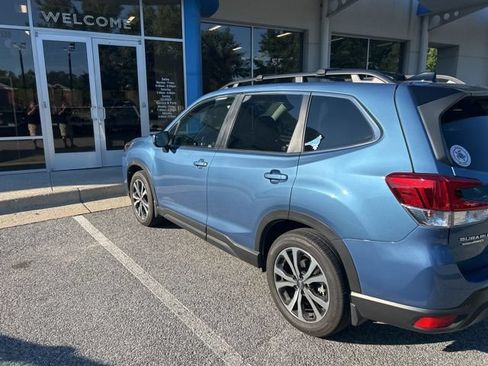 Used 2024 Subaru Forester Limited AWD/4WD image 2
