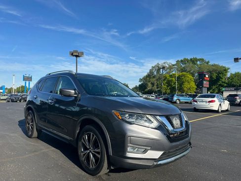 Used 2017 Nissan Rogue SL w/ SL Premium Package AWD/4WD image 2