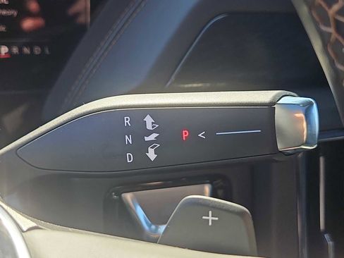 Used 2025 GMC Yukon AT4 w/ AT4 Premium Package AWD/4WD image 34