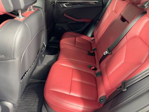 Used 2026 Porsche Macan image 15