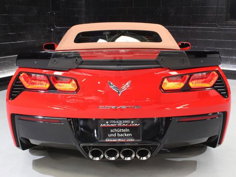 Used 2019 Chevrolet Corvette Stingray Convertible w/ 2LT Preferred Equipment Group image 20