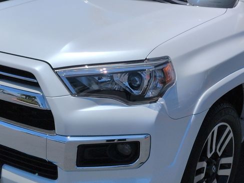 Used 2024 Toyota 4Runner Limited AWD/4WD image 6
