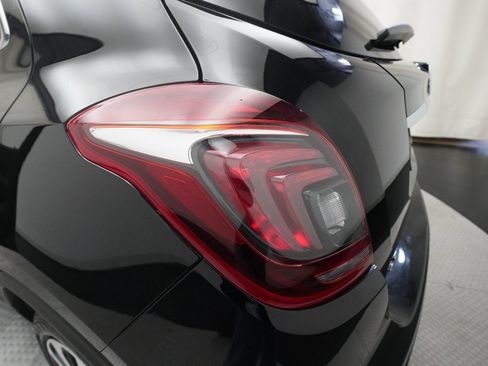 Used 2022 Buick Encore Preferred w/ Safety Package image 31