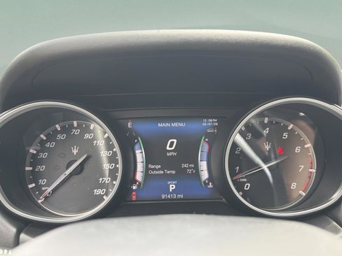 Used 2017 Maserati Levante S AWD/4WD image 20