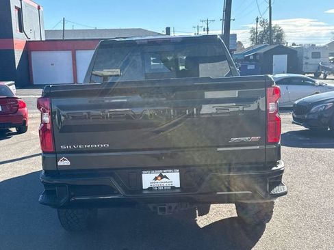 Used 2023 Chevrolet Silverado 1500 ZR2 image 5