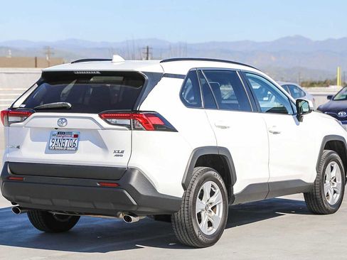 Certified 2020 Toyota RAV4 XLE image 6