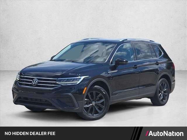 Used 2024 Volkswagen Tiguan SE FWD image 1