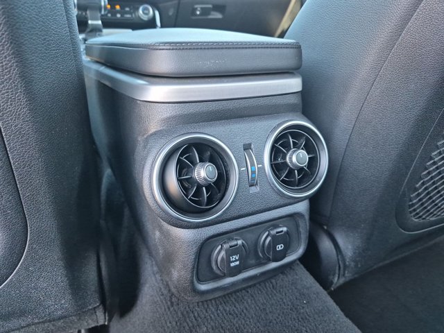 Used 2018 Kia Stinger GT AWD/4WD image 16