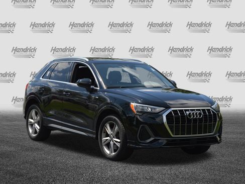 Used 2020 Audi Q3 2.0T Premium w/ Convenience Package AWD/4WD image 5