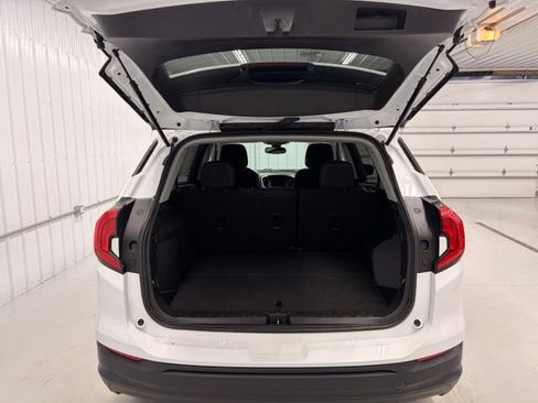 Used 2021 GMC Terrain SLE w/ Driver Convenience Package FWD image 5