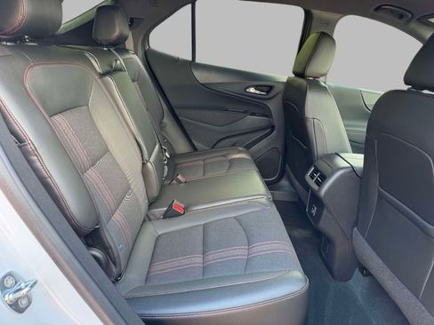 Used 2023 Chevrolet Equinox RS FWD image 17