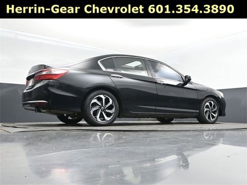 Used 2017 Honda Accord EX-L image 42