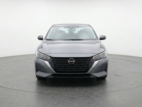 Used 2025 Nissan Sentra SV FWD image 2