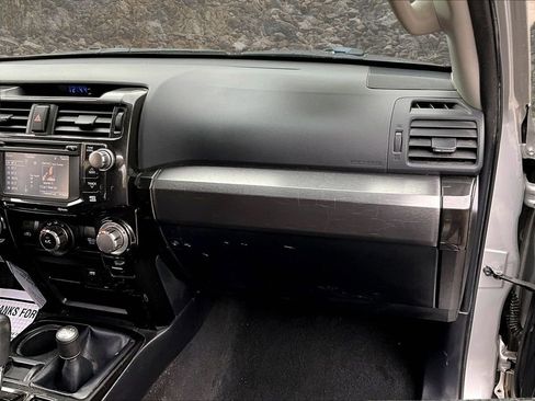 Used 2015 Toyota 4Runner Trail AWD/4WD image 14
