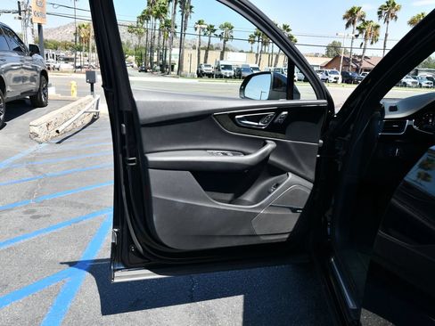 Used 2018 Audi Q7 3.0T Premium Plus AWD/4WD image 14