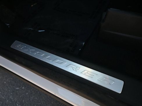 Used 2022 Ford Explorer Limited w/ Hybrid Equipment Group 310A image 20