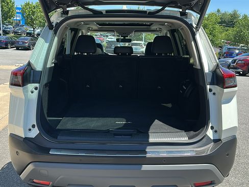 Certified 2023 Nissan Rogue SV w/ SV Premium B Package AWD/4WD image 6