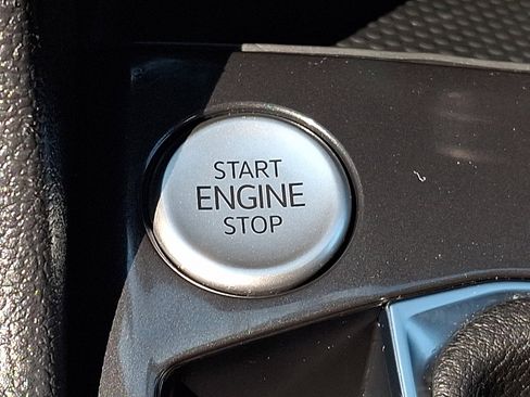 Used 2024 Volkswagen Tiguan Wolfsburg Edition FWD image 23