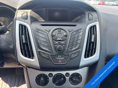 Used 2014 Ford Focus SE FWD image 11